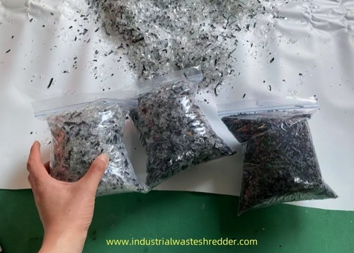 Najnowsze wiadomości o Szlifier skórzany PVB Films Crusher Próbka, klient z Tajwanu Wyślij nam materiały do wykonania testu rozdrabniania, 10mm Sieve