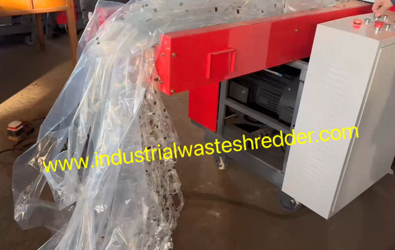 800F Mała maszyna do rozdrabniania folii PE z tworzyw sztucznych, mini ekonomiczna maszyna do kruszenia folii plastikowej, oszczędność przestrzeni.7Silnik cięcia o mocy 0,5 kW