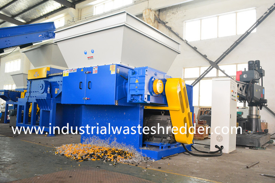 Dobra cena. XR1300 Materiały matrycowe Rozdrabniacz z tworzywa sztucznego Długość 1350mm Silnik 75KW w Internecie